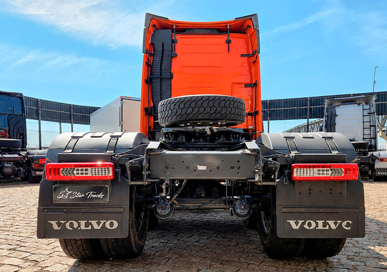 VOLVO FH 460 2024 | 6X2 | Laranja - Imagem 7