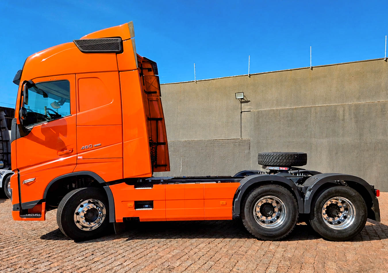 VOLVO FH 460 2024 | 6X2 | Laranja - Imagem 5