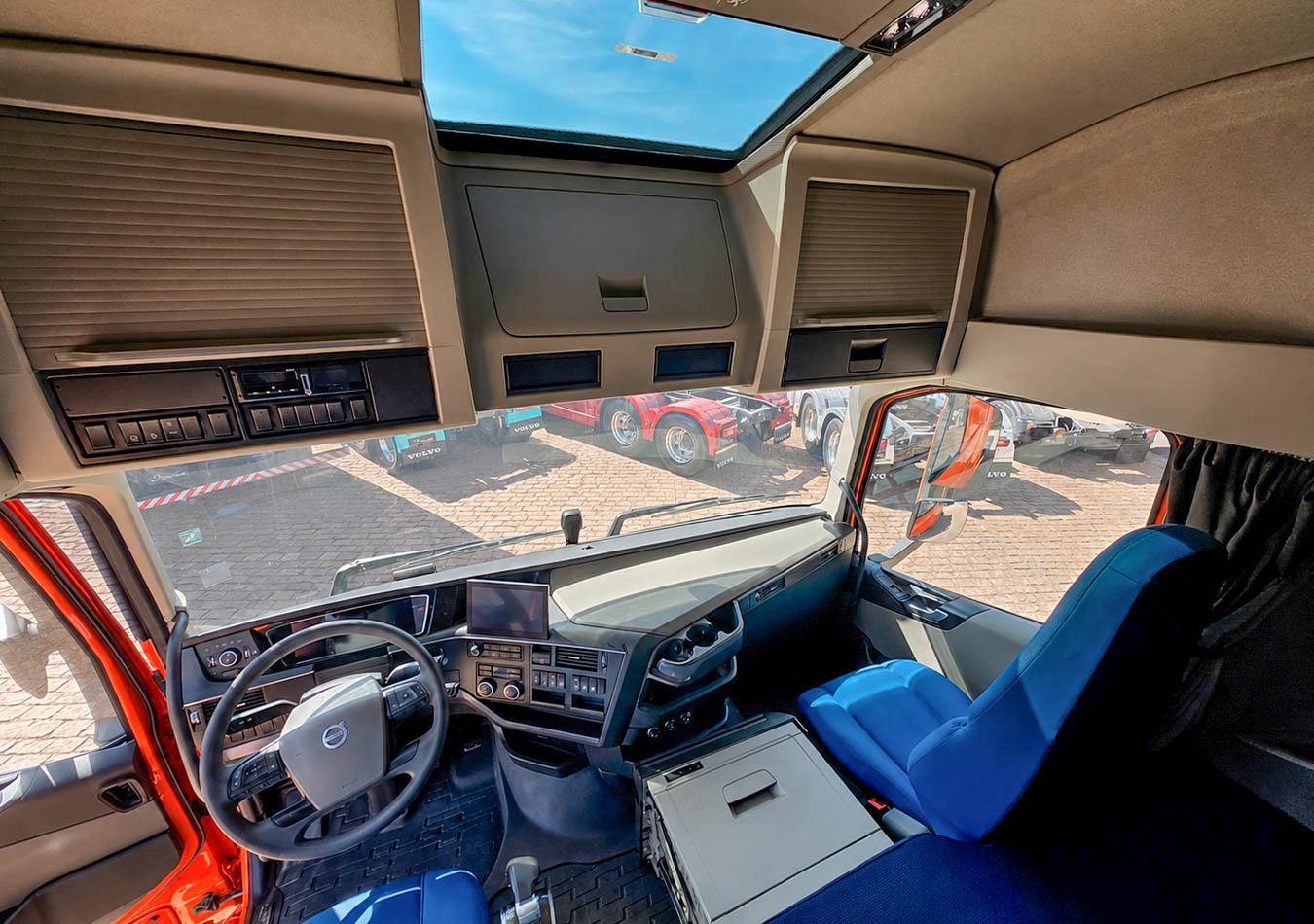 VOLVO FH 460 2024 | 6X2 | Laranja - Imagem 13